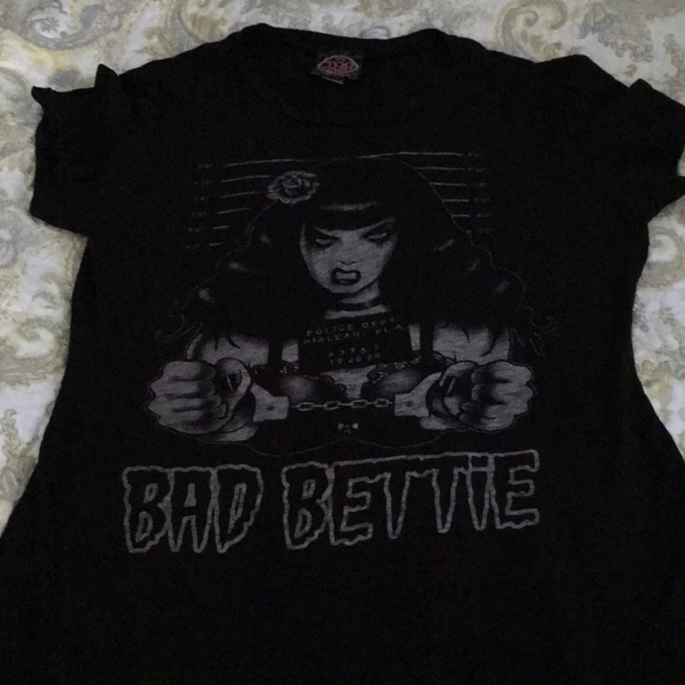 Goth tee